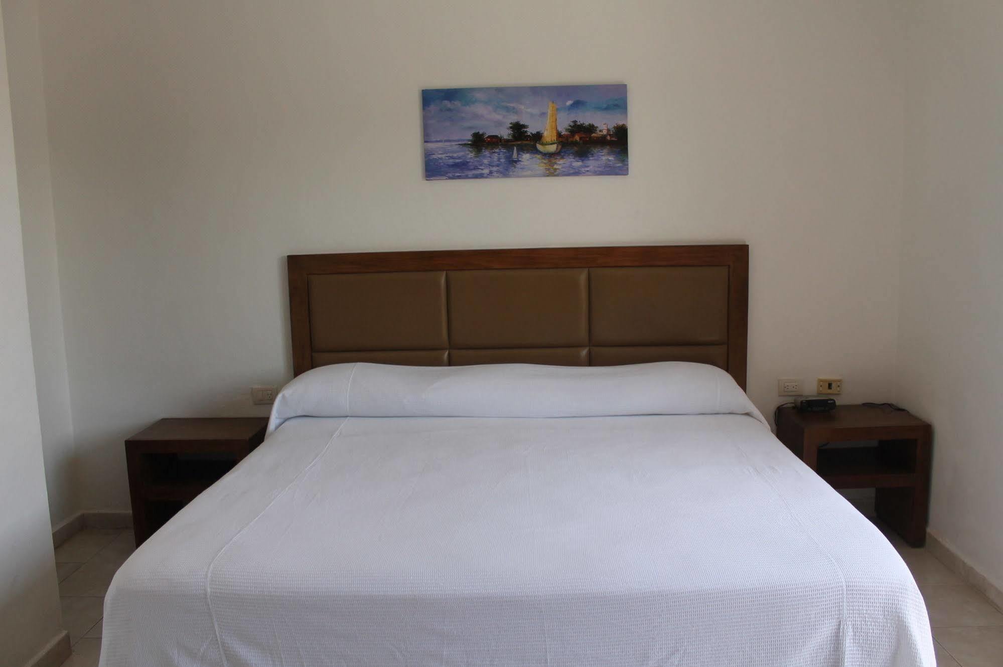 Chac Chi Hotel & Suites อิสลามูเฮเรส ภายนอก รูปภาพ