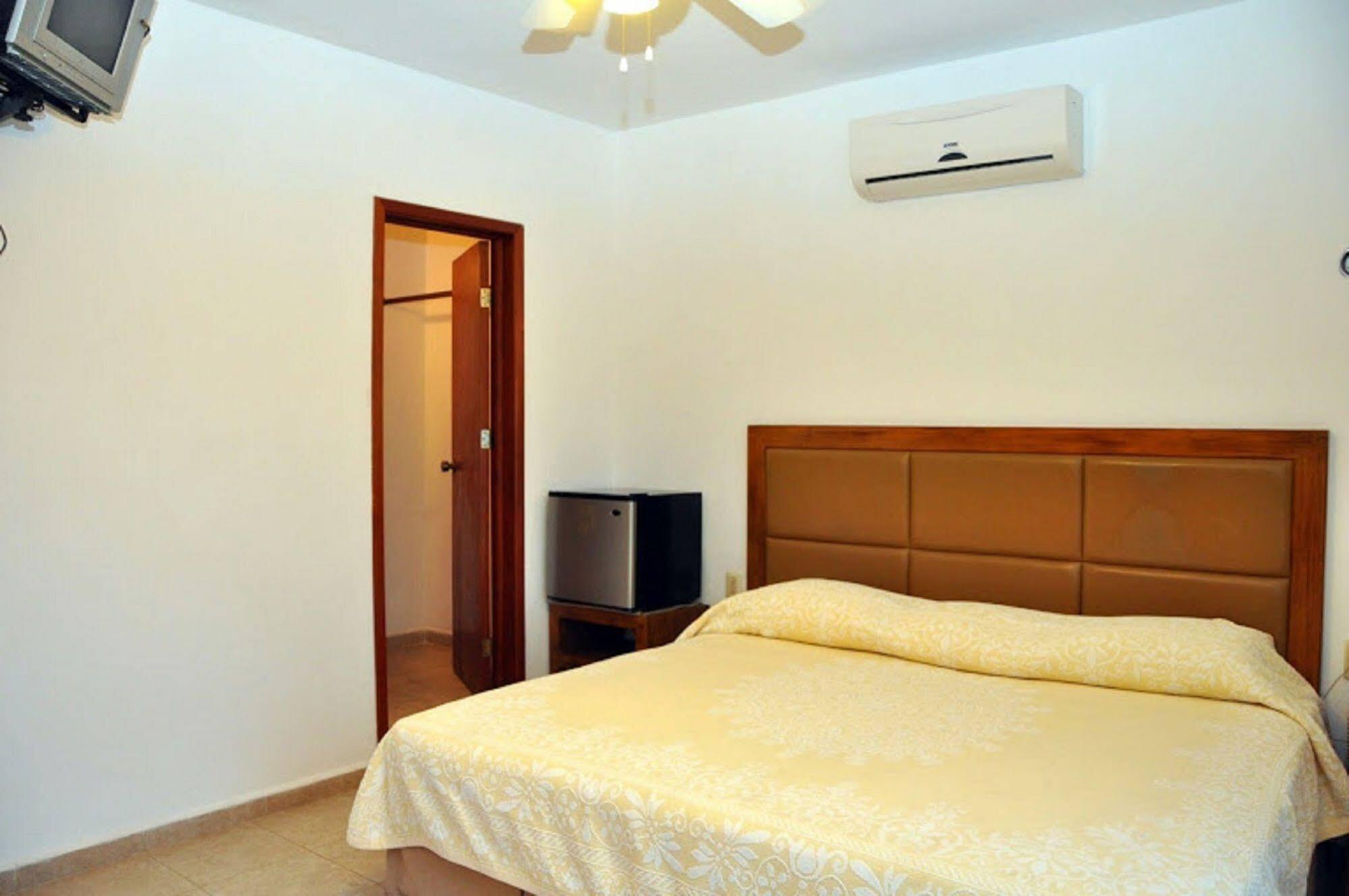 Chac Chi Hotel & Suites อิสลามูเฮเรส ภายนอก รูปภาพ